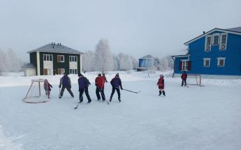 Первый хоккейный турнир среди детей и взрослых